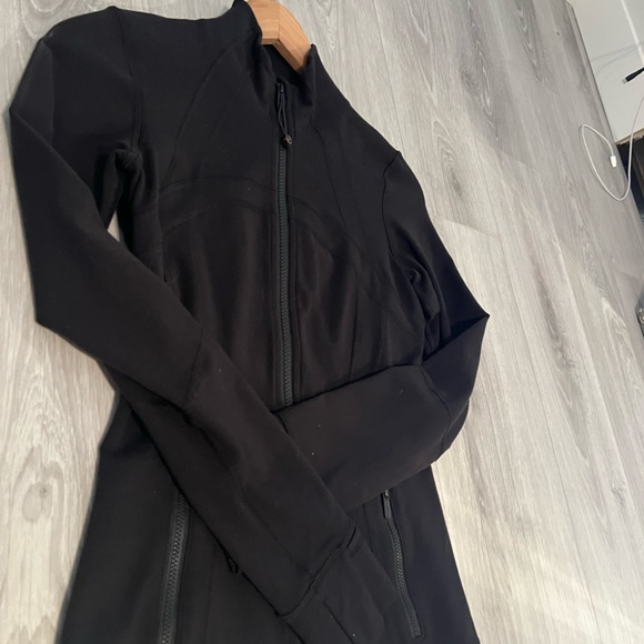 SOLD Luon define jacket - Picture 2 of 6